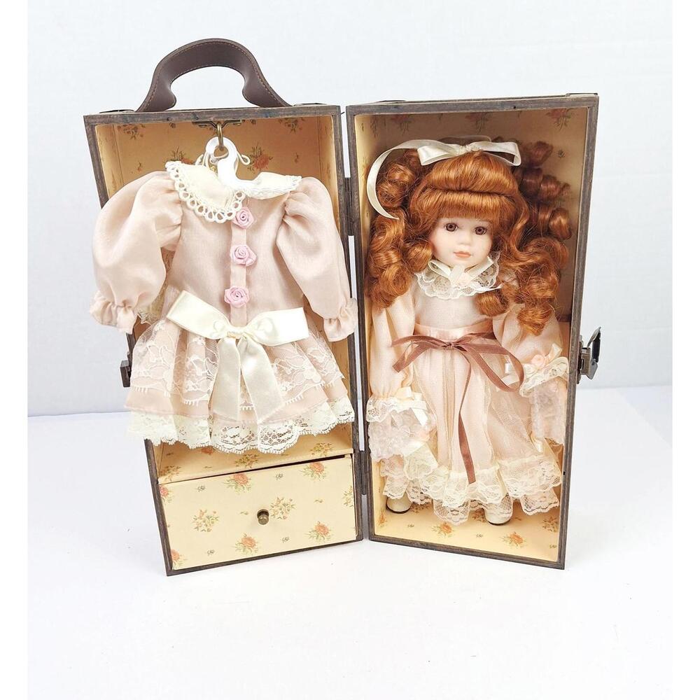 Vintage Cracker Barrel‎ Porcelain 12" Doll in Wood Travel Case